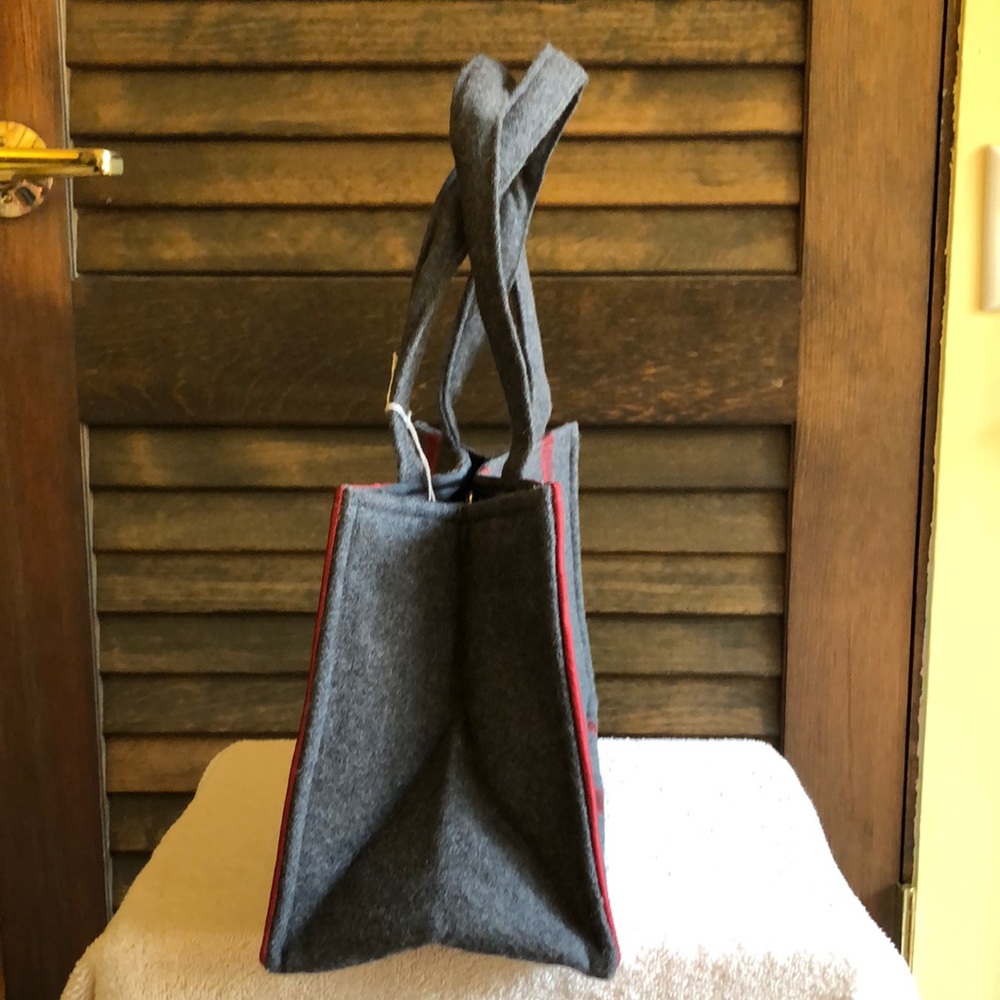 Shiraleah Gray and Red Shoulder Bag - Picture 4 of 11